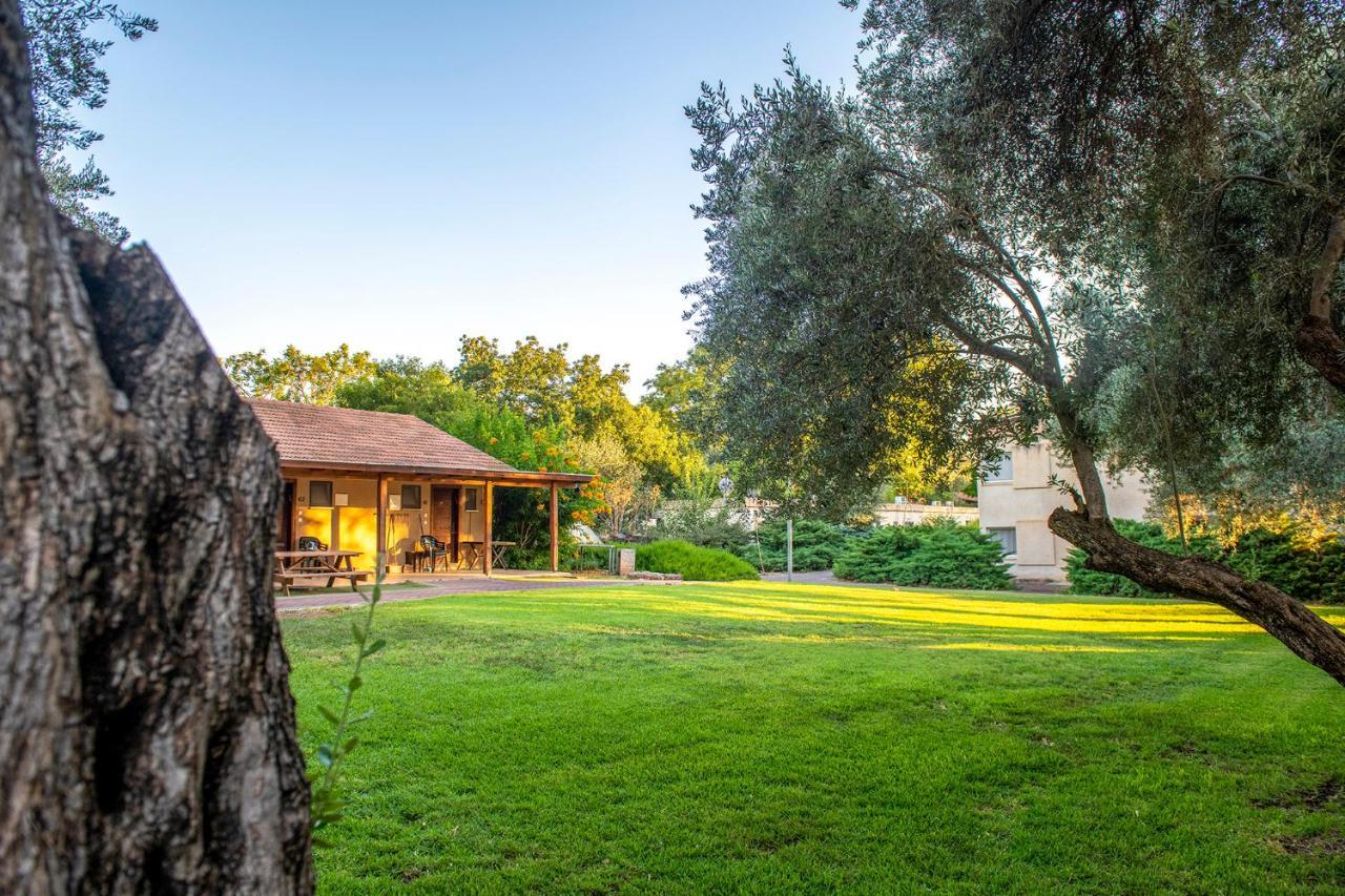 כפר הנופש קיבוץ גדות Kibbutz Gadot Galilean Resort Dış mekan fotoğraf